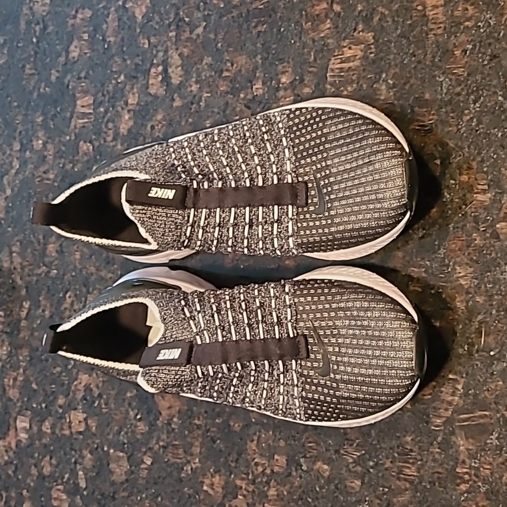 Ladies Nike Phantom Running Sneakers sz.8